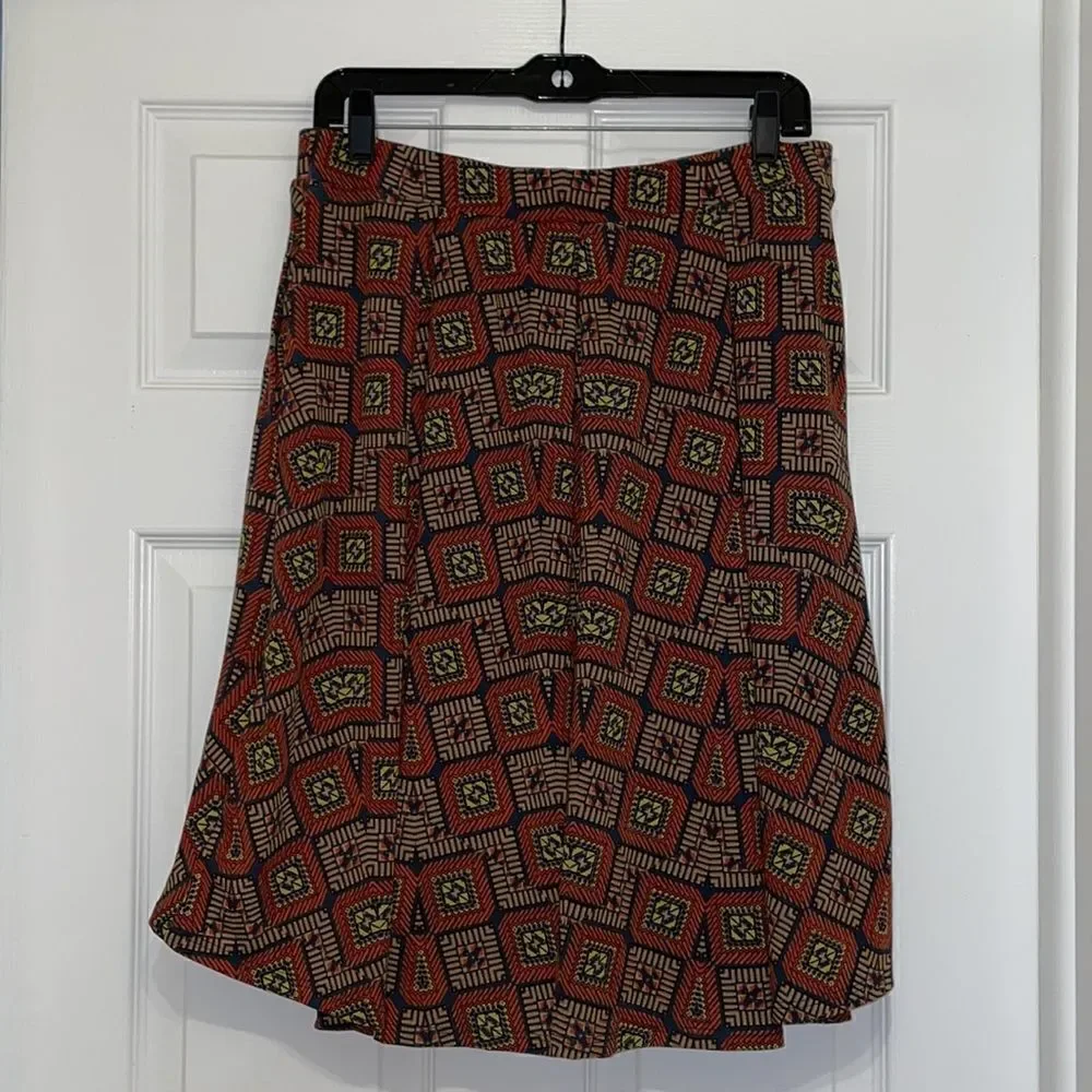 ✨LuLaRoe Madison a-line square print skirt with pockets